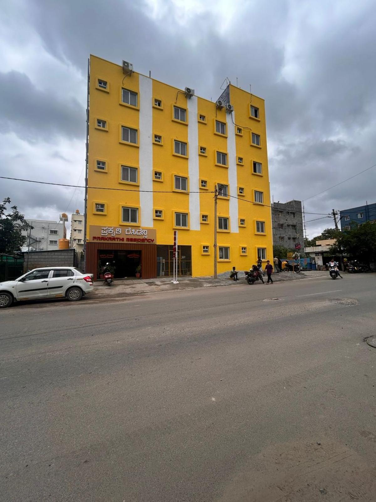 Hotel Prakrathi Residency Bangalore Eksteriør bilde
